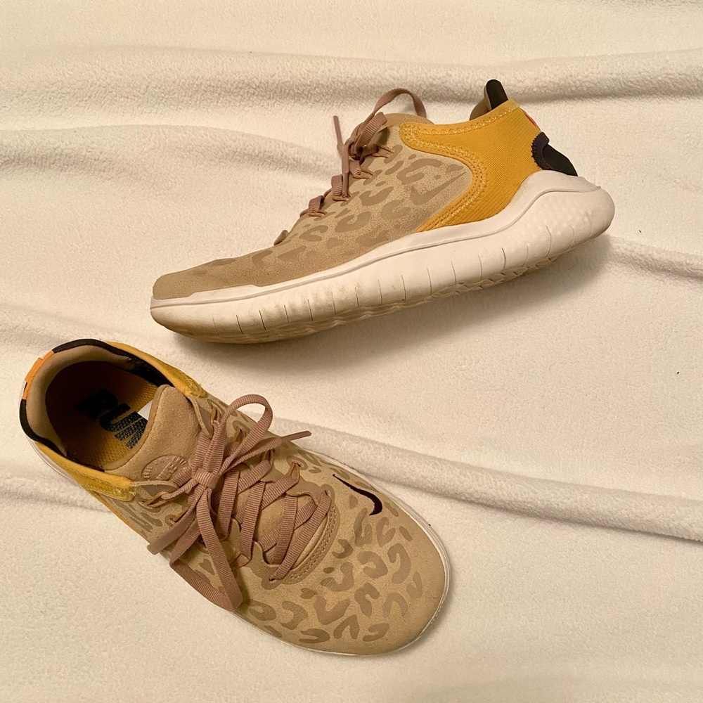 Nike Cheetah Running Shoes